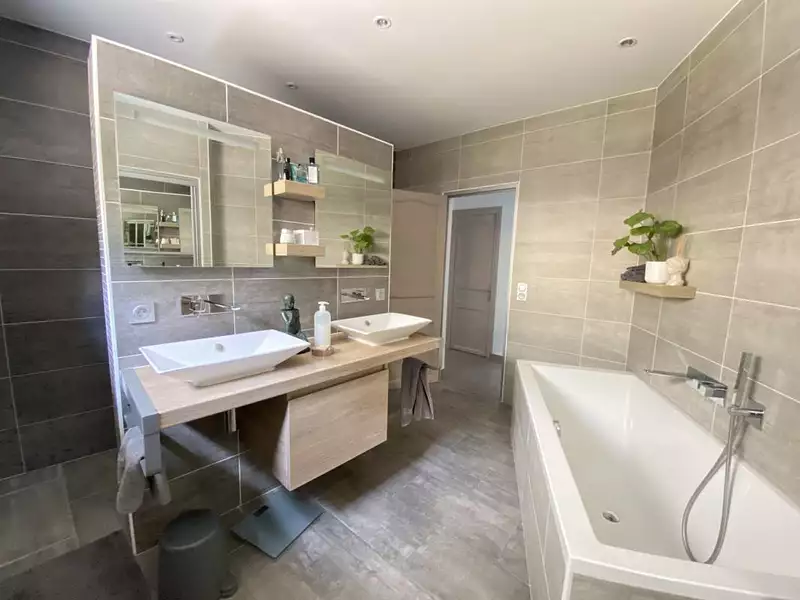 Maison, 165 m²