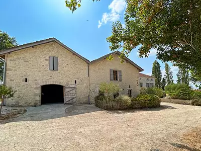 Maison, 885 m²