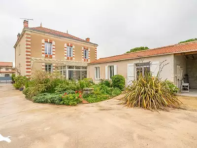 Maison, 335 m²