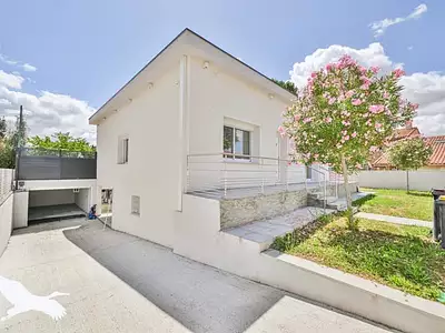 Maison, 220 m²