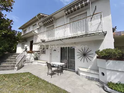 Maison, 244 m²