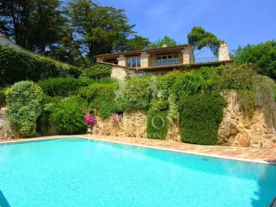 Maison, 250 m²