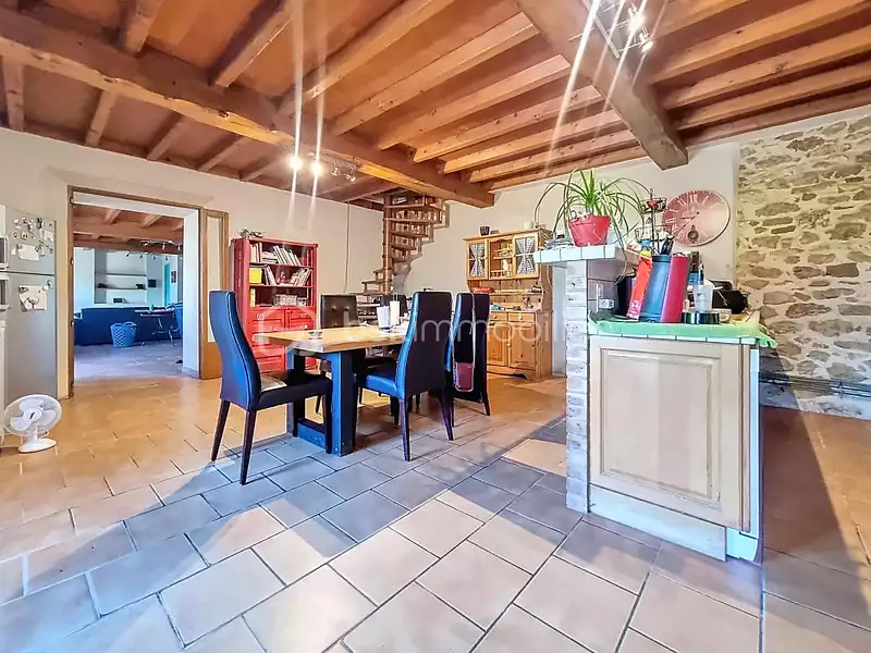Maison, 250 m²