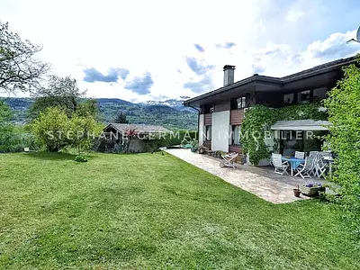 Maison, 225 m²