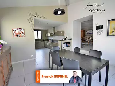 Maison, 270 m²