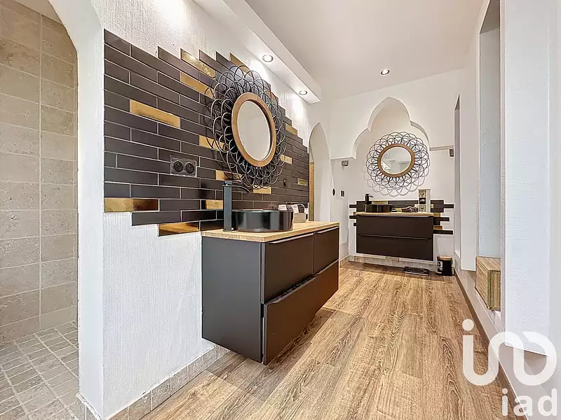 Maison, 260 m²