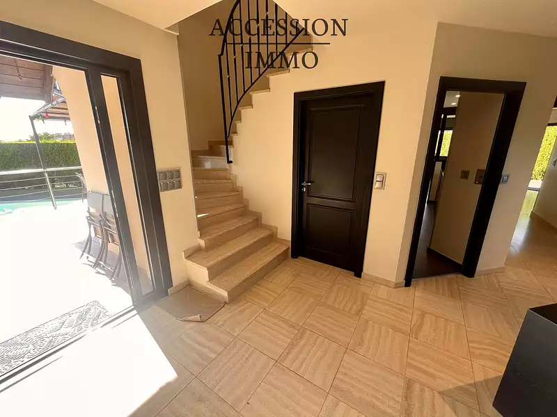 Maison, 195 m²