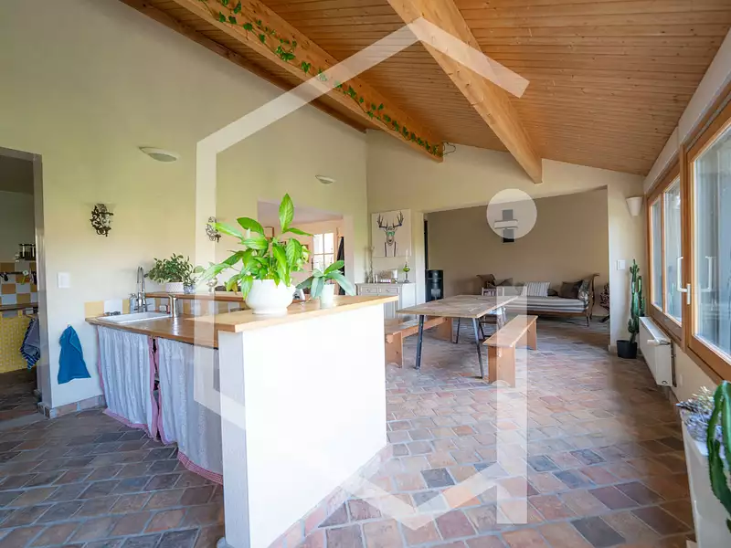 Maison, 240 m²