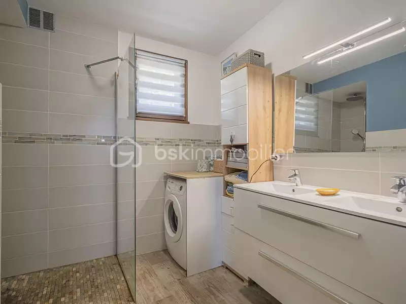 Maison, 187 m²