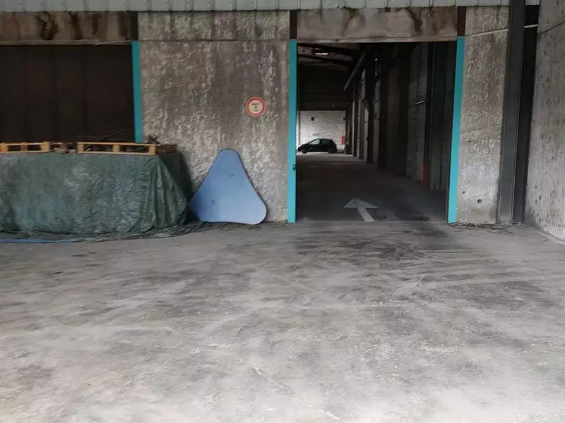Divers, 1 500 m²