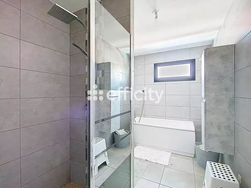 Maison, 105 m²