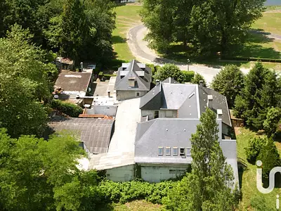 Maison, 900 m²