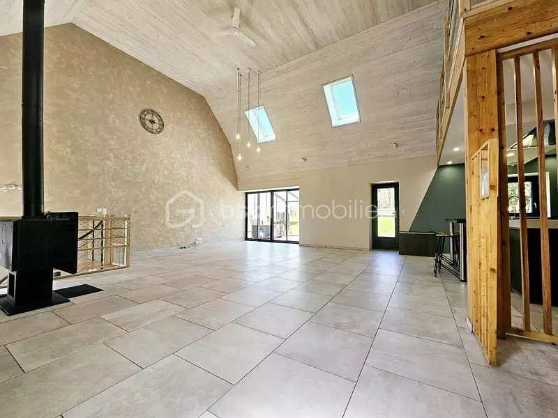Maison, 280 m²