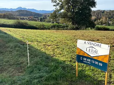 Terrain, 2 100 m²