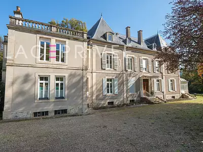 Maison, 705 m²