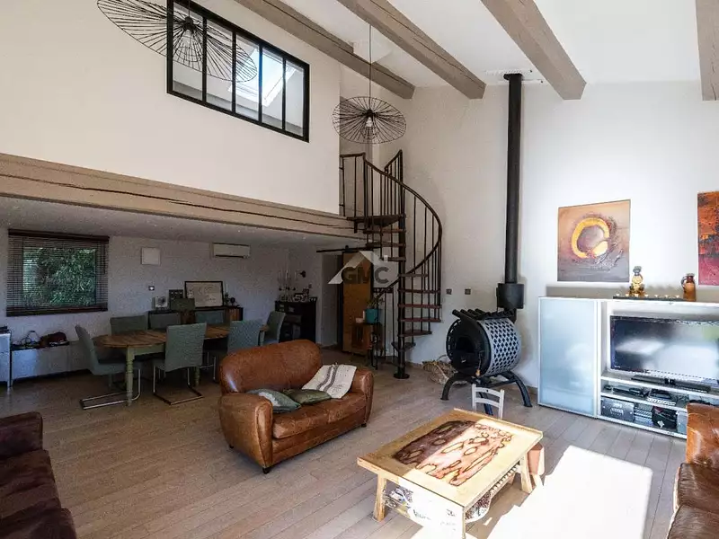 Maison, 219 m²