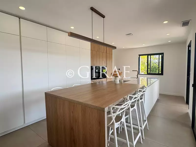 Maison, 140 m²