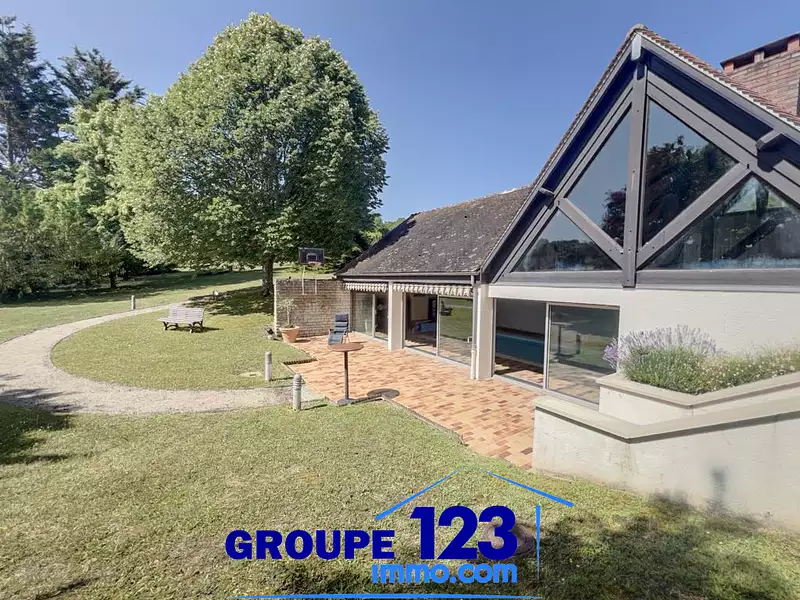 Maison, 373 m²