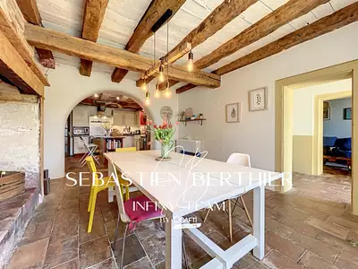 Maison, 180 m²