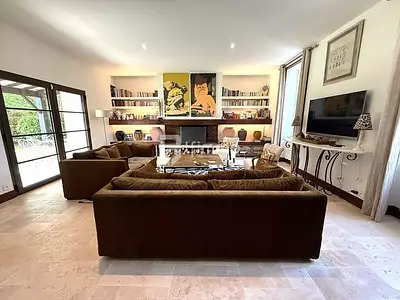 Maison, 306 m²