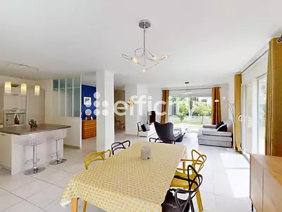 Maison, 117 m²