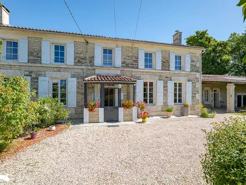 Maison, 168 m²