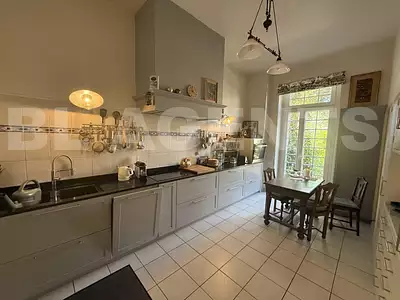 Maison, 268 m²