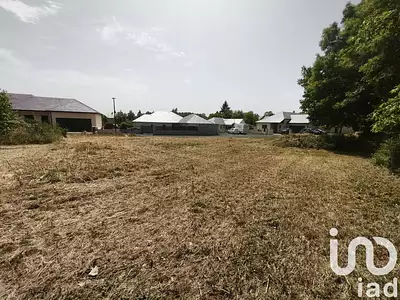 Terrain, 736 m²