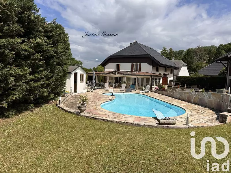 Maison, 252 m²