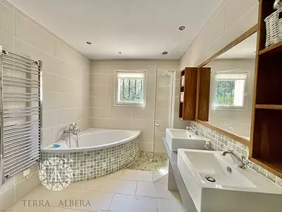 Maison, 192 m²