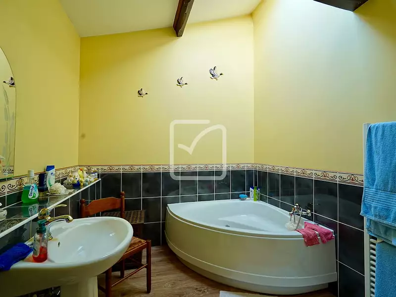 Maison, 222 m²