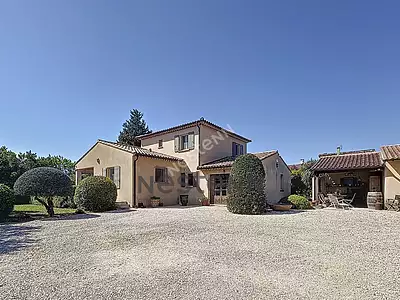Maison, 180 m²
