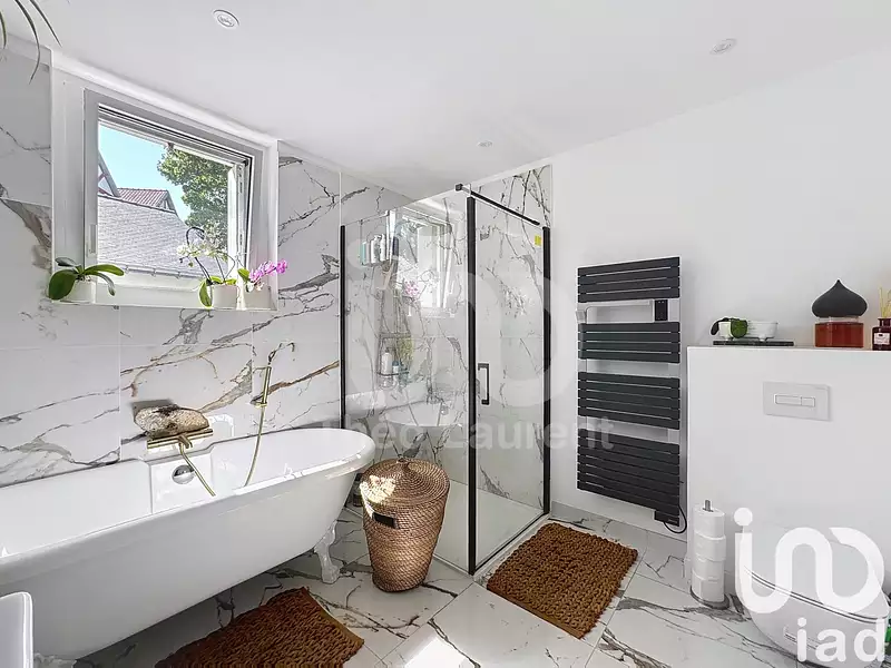 Maison, 200 m²