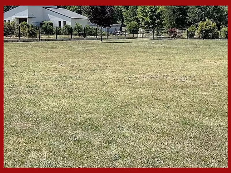 Terrain, 1 060 m²