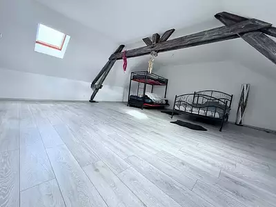 Maison, 196 m²