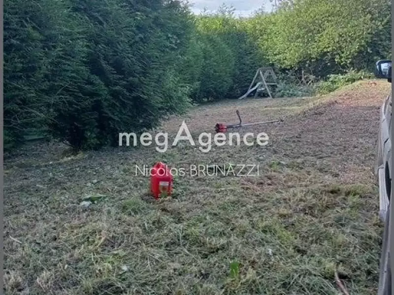 Terrain, 800 m²