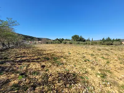 Terrain, 2 579 m²