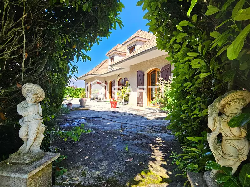 Maison, 274 m²