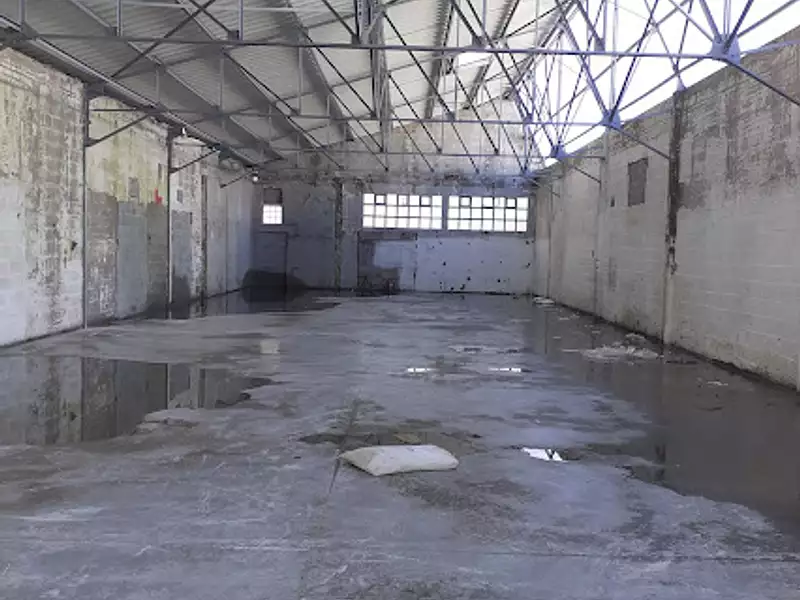 Divers, 300 m²