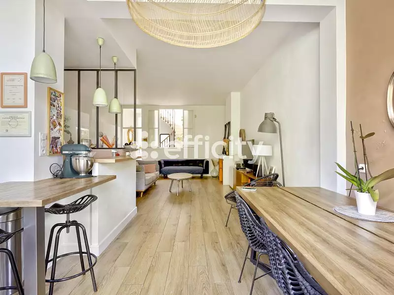 Maison, 180 m²
