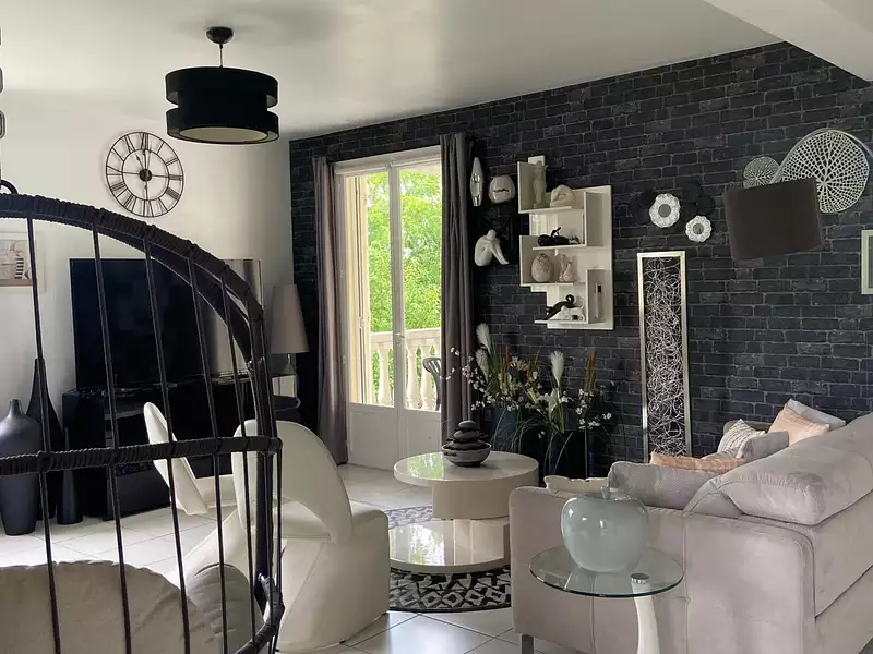 Maison, 215 m²