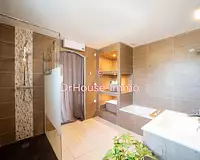 Maison, 250 m²