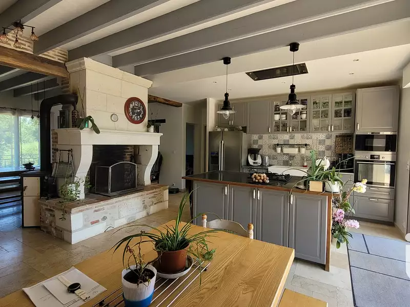 Maison, 235 m²