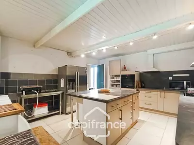 Maison, 330 m²