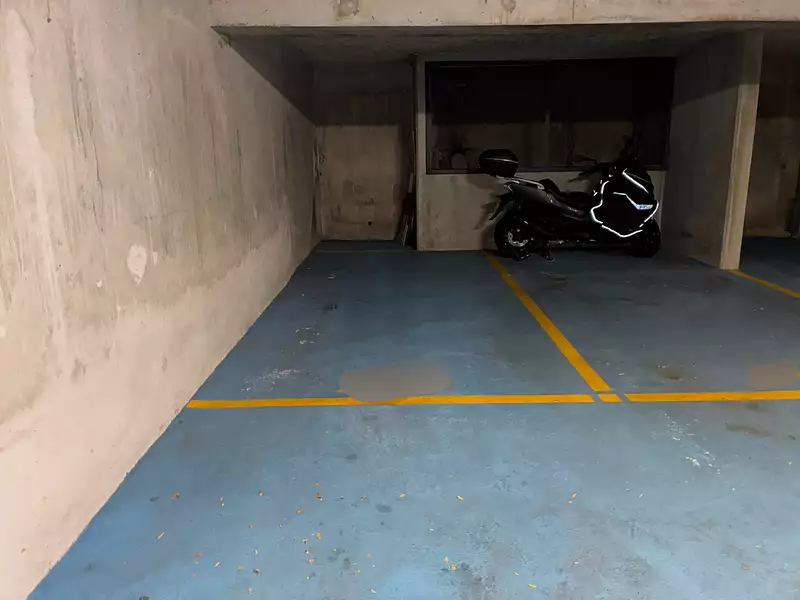 Parking, 11 m²