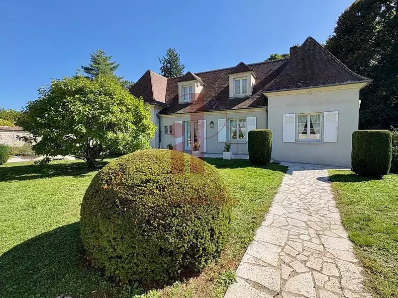Maison, 252 m²