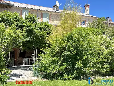 Immeuble, 242 m²