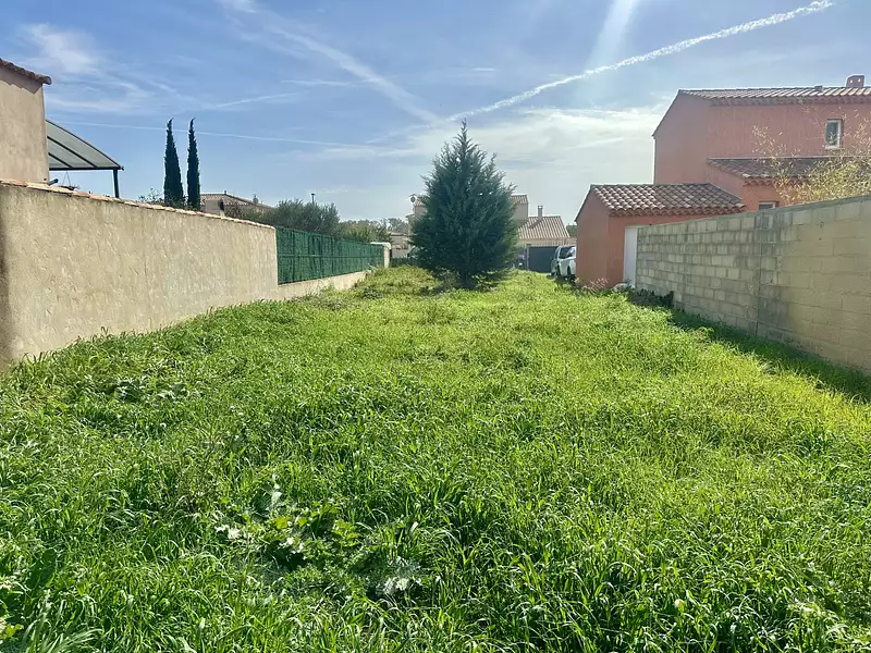 Terrain, 552 m²