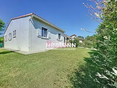 Maison, 166 m²