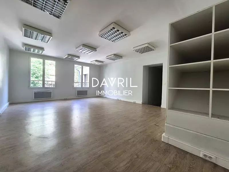 Divers, 121,28 m²